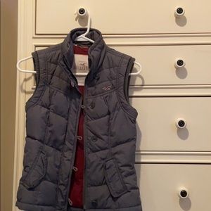 Hollister vest